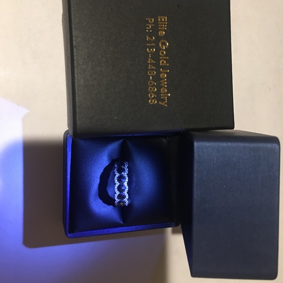 Black and white diamond ring - Picture 2 of 7